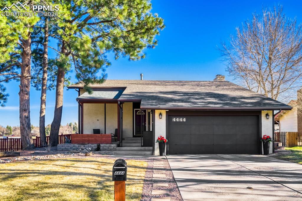 4444 Valencia Circle photo 2