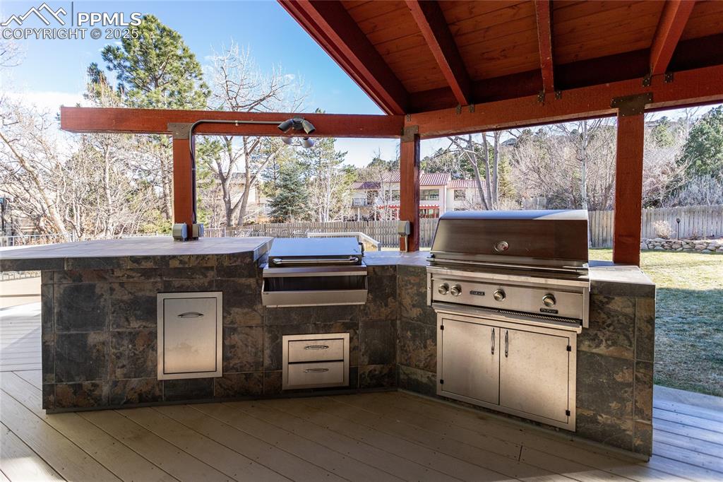 Outdoor kitchen