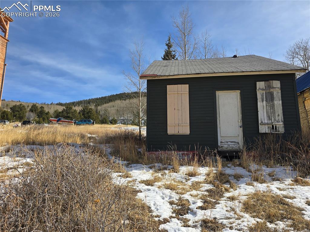 906 Victor Avenue photo 2