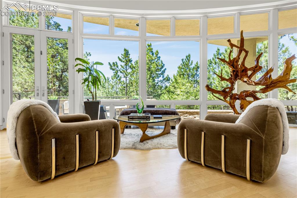 Dining/Sitting area that with walk-out to patio