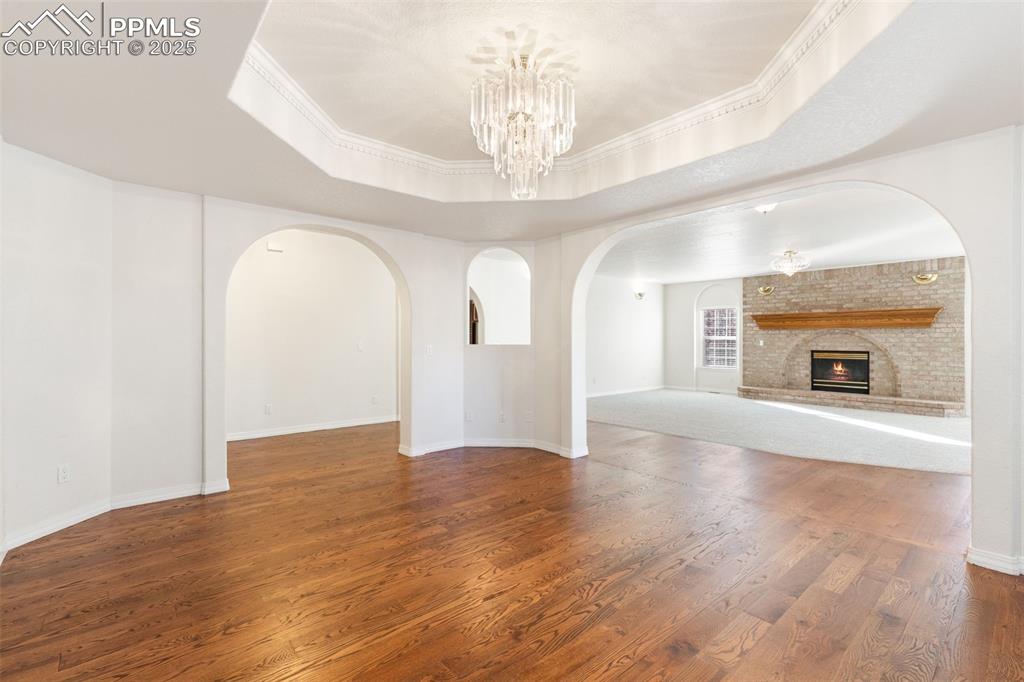 Dining room looking to Lining room