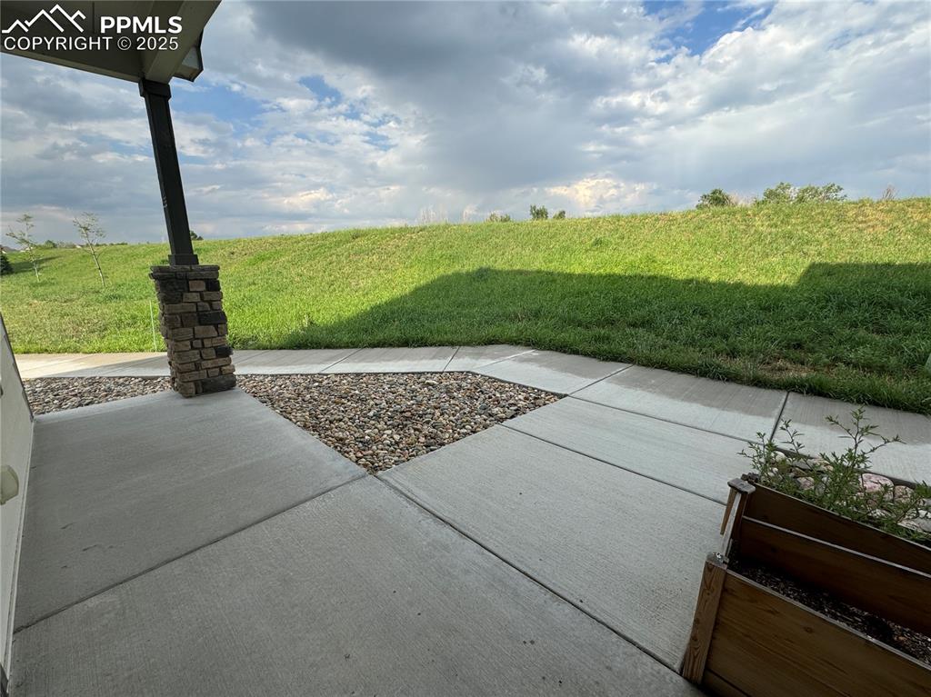 6577 Rubicon Heights photo 2