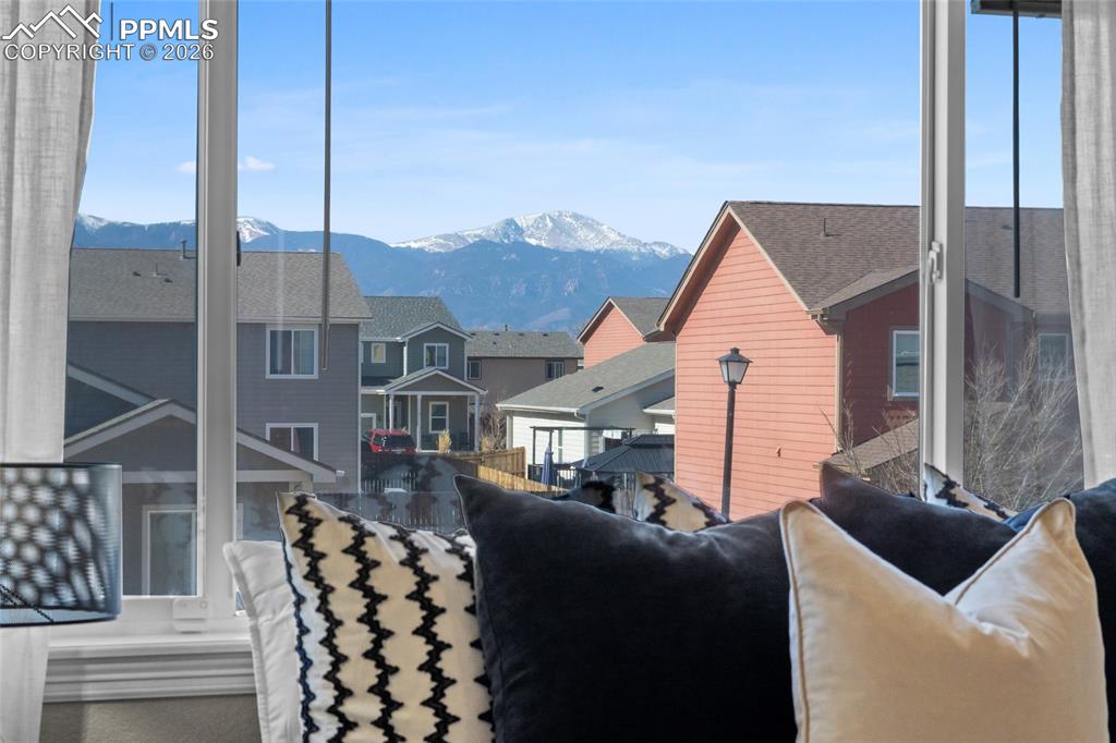 6697 Kearsarge Drive photo 2