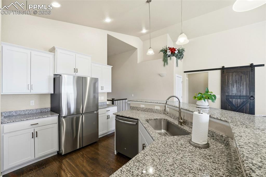 7662 Camille Court photo 3