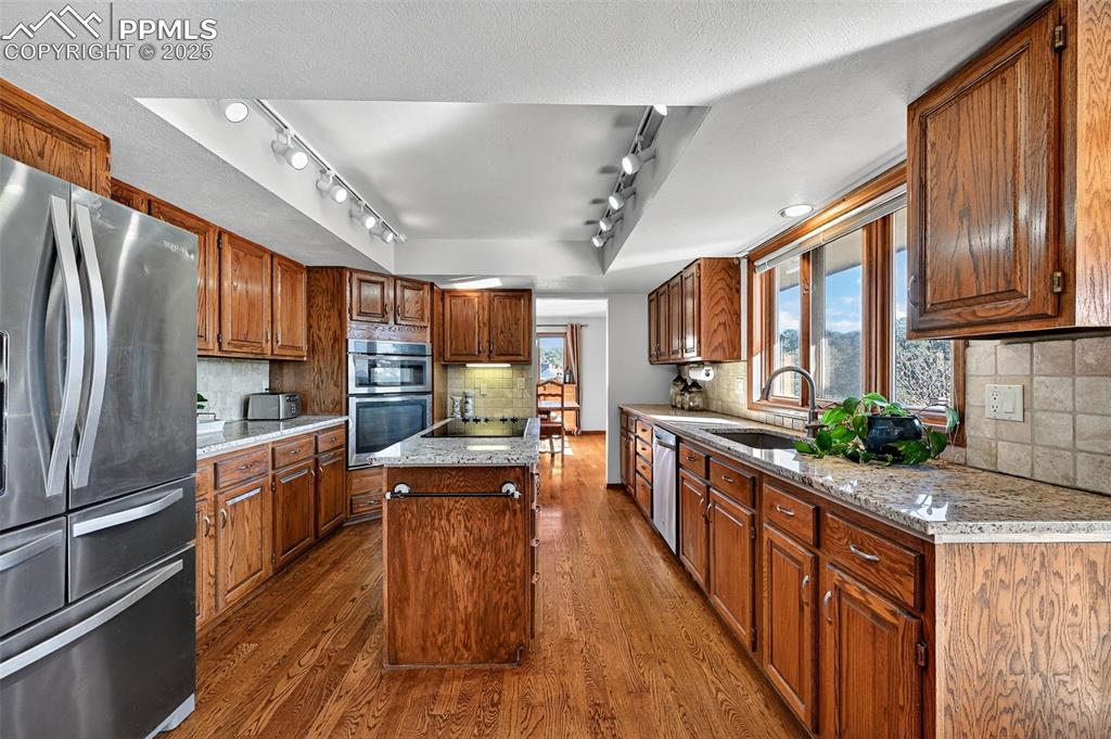 Spacious kitchen with views from the windows!