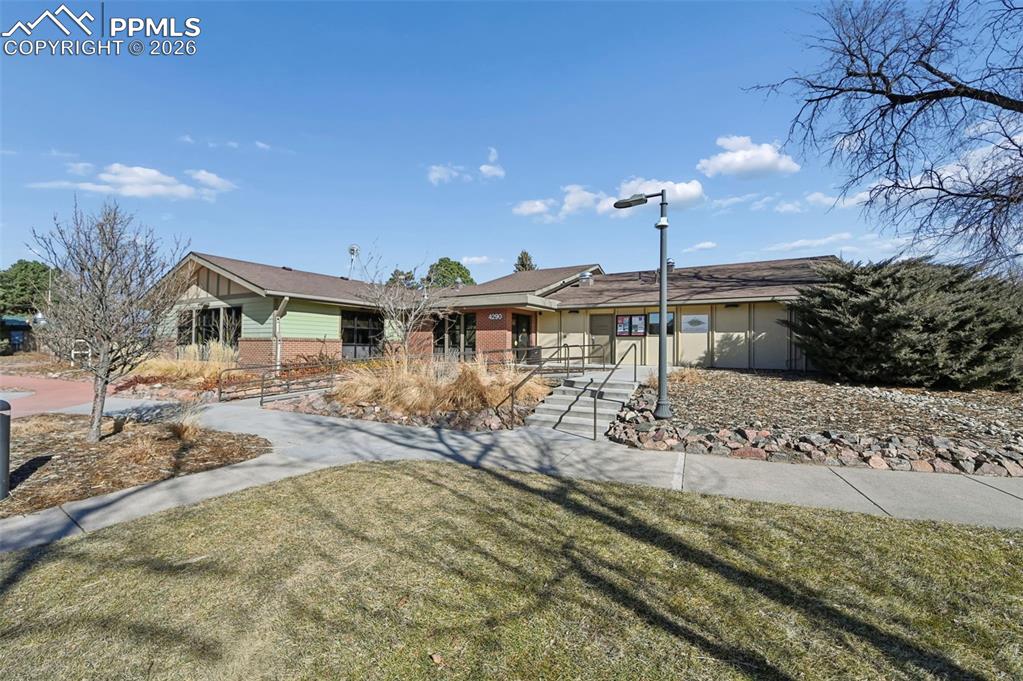 Deerfield Hills Community Center