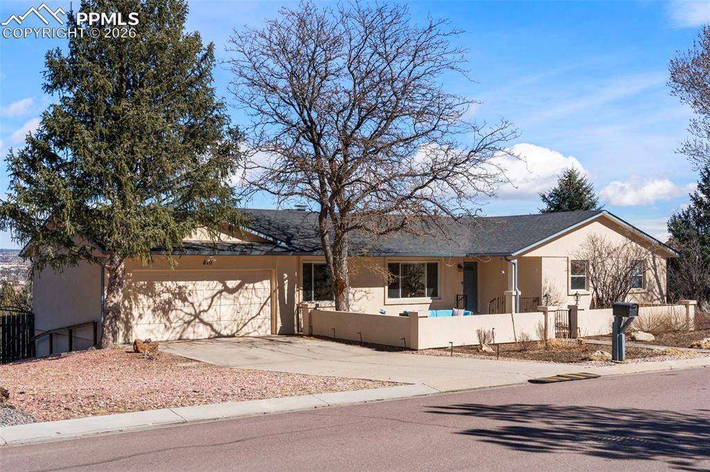 870 Point Of The Pines Drive photo 2