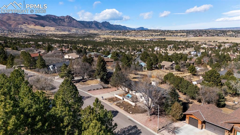 870 Point Of The Pines Drive