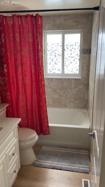 Remodeled Full bathroom on main floor