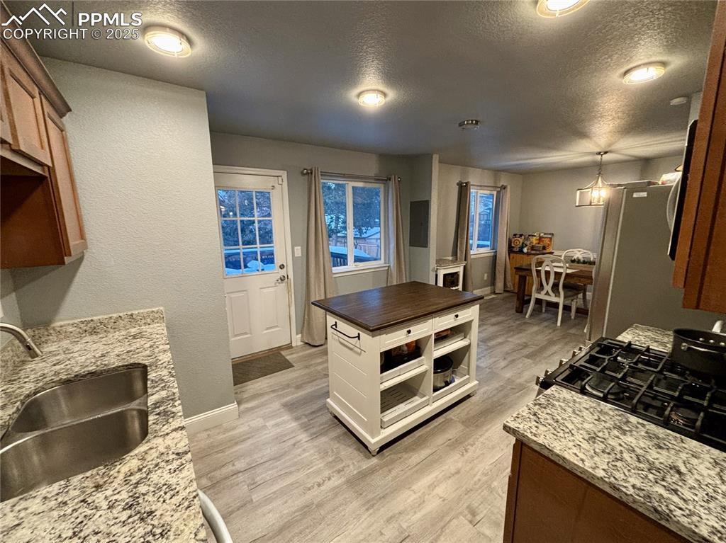 3631 Haven Circle photo 2