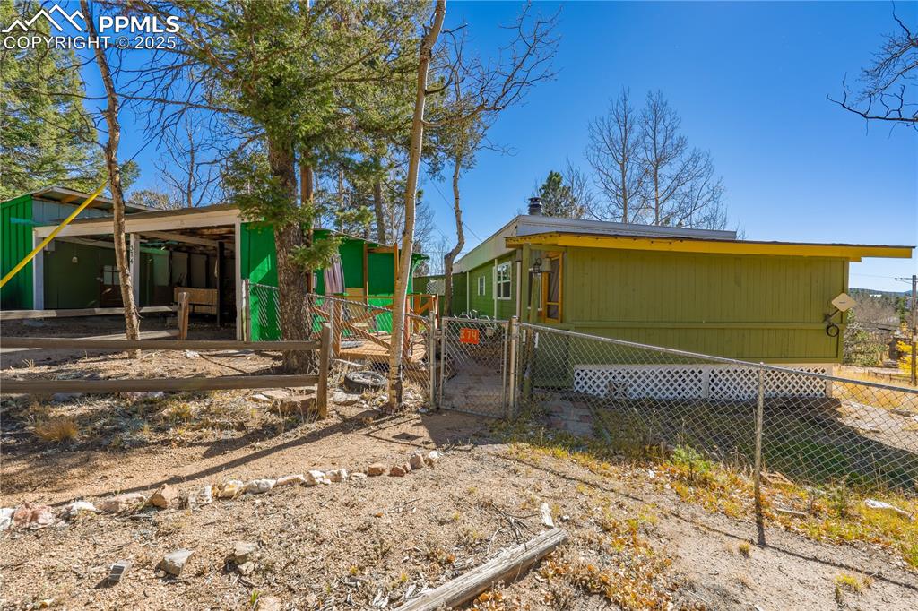 374 Fern Road photo 2