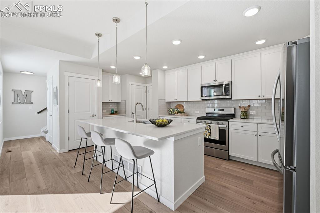 Large kitchen with upgraded cabinets