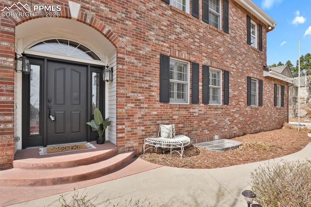 4930 Langdale Way photo 3