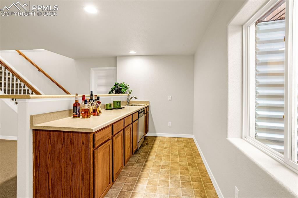 Basement Rec room wet bar