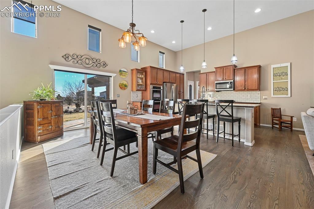 7216 Sylamore Way photo 3