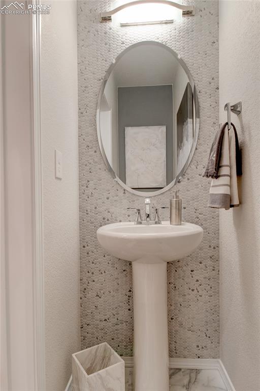 9648 Feathergrass Drive photo 3