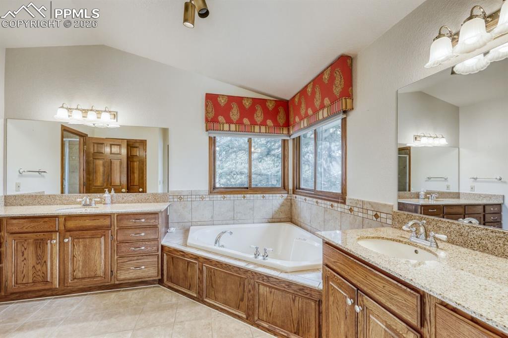 Double vanities, soaking tub