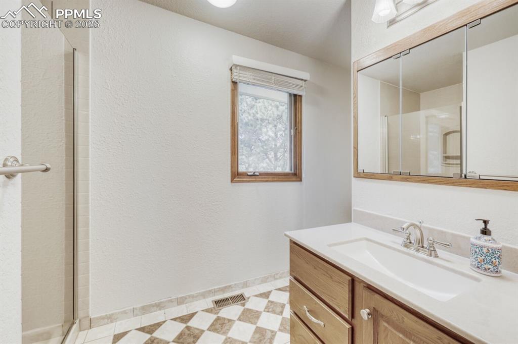 hall bath upper level