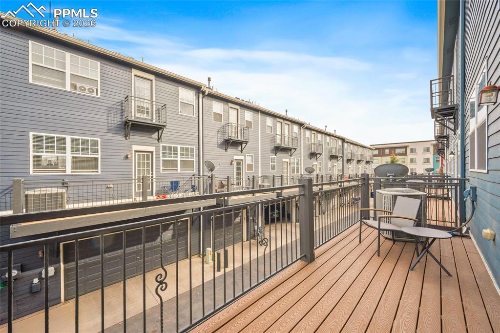 Walk out from the kitchen! Great for BBQ's! 