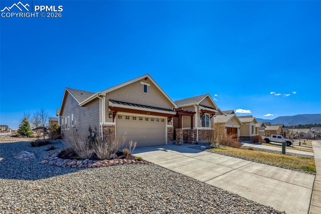 2557 Lake Of The Rockies Drive photo 2