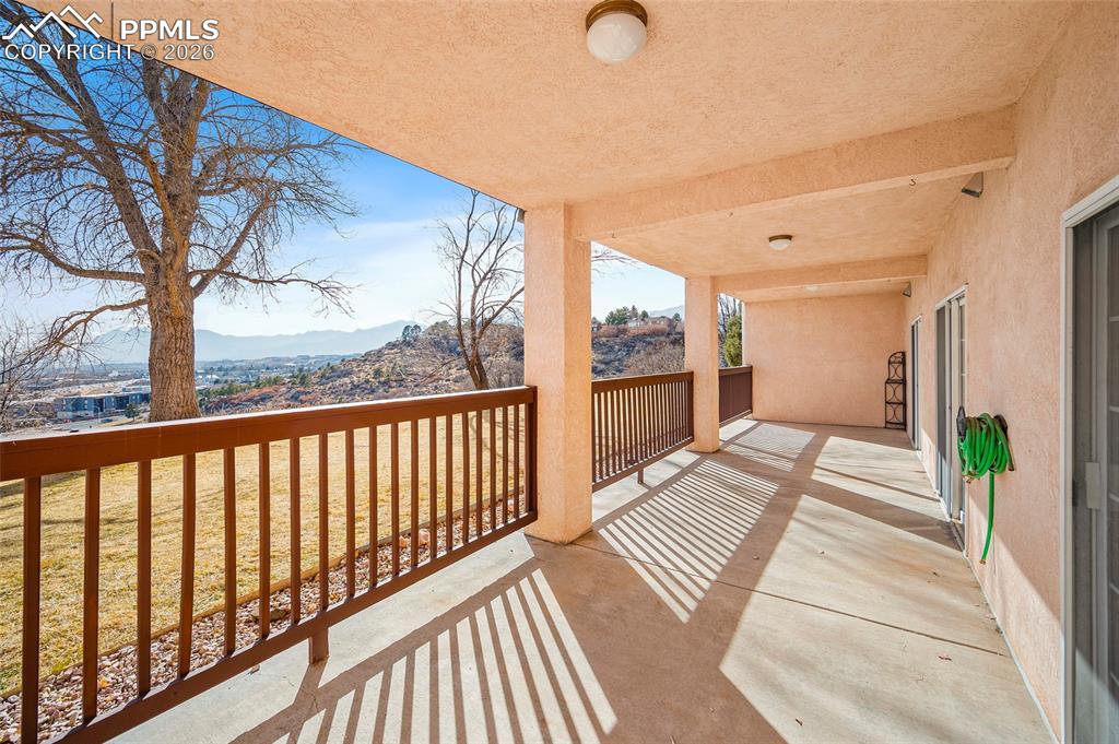 Mountain and City Sky line views!