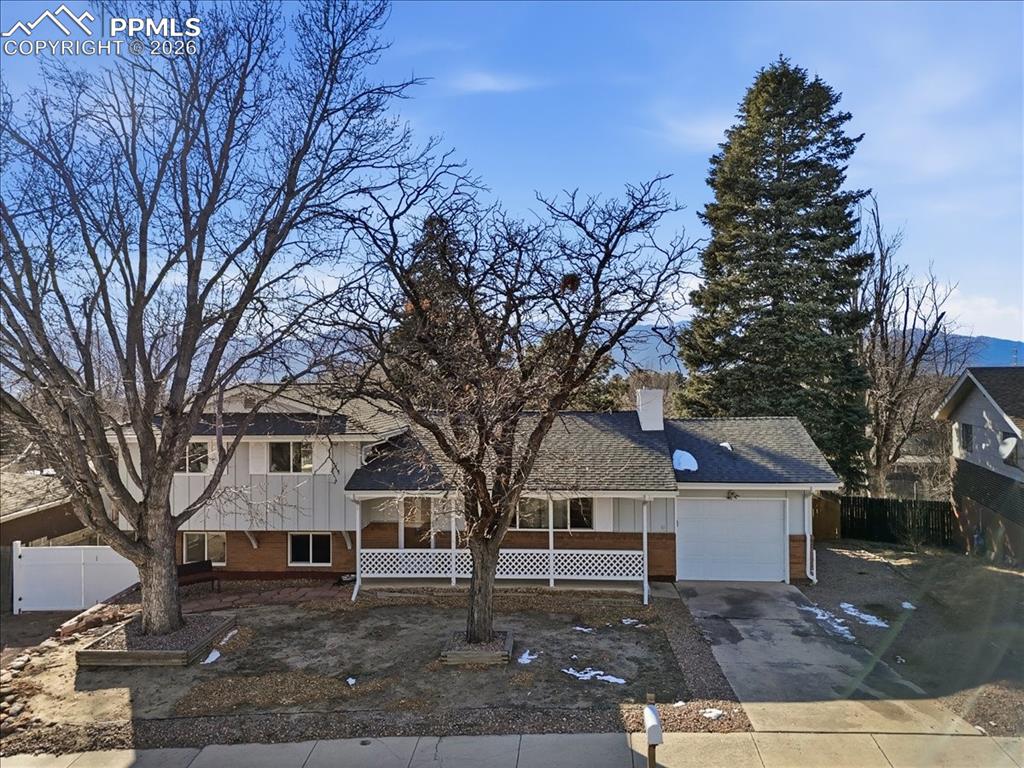 679 Bridger Drive photo 2