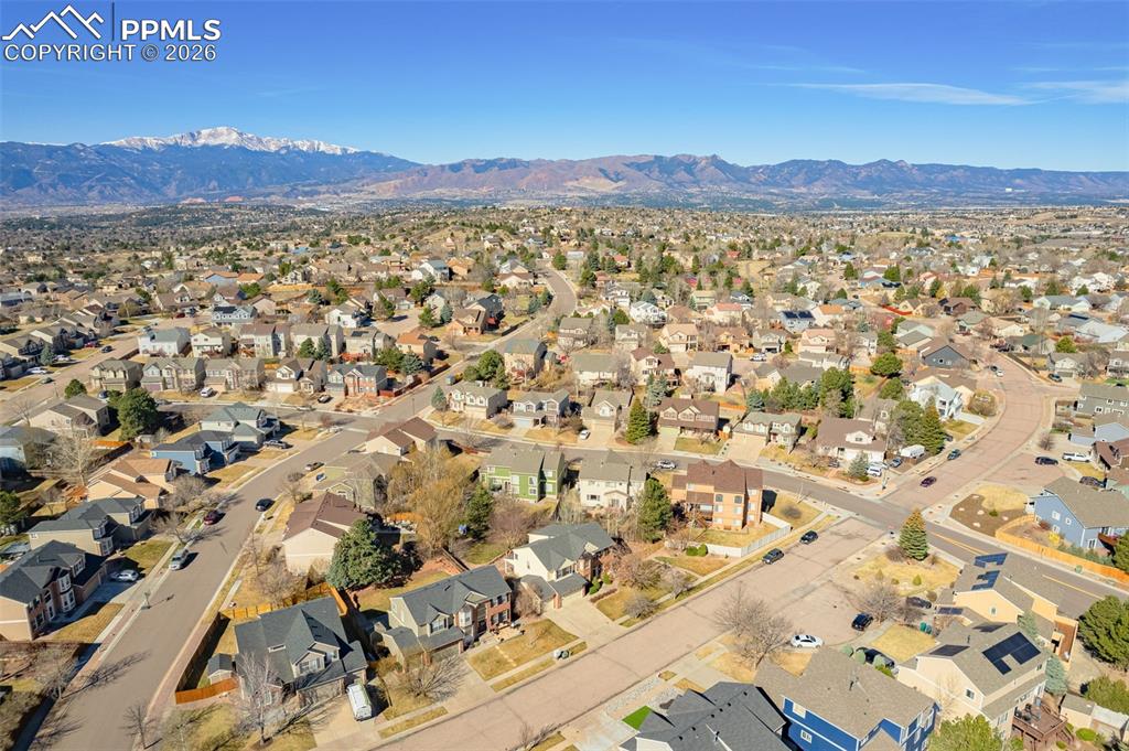 Beautiful Pikes Peak and mountain ranges nearby
