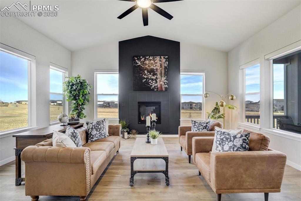 10089 Golf Crest Drive photo 2