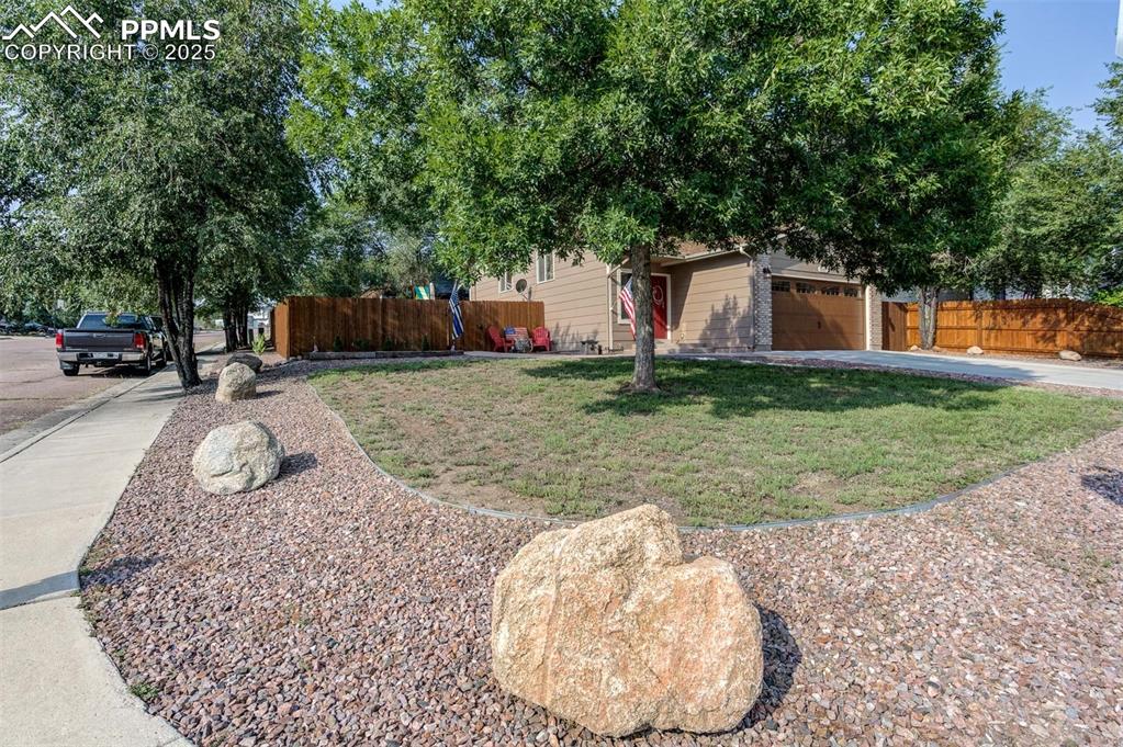 Wonderful corner lot!!!!