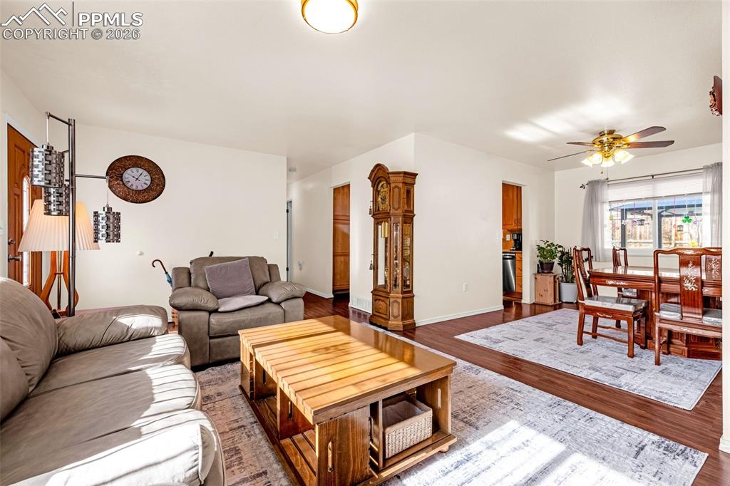 5450 Flintridge Drive photo 3