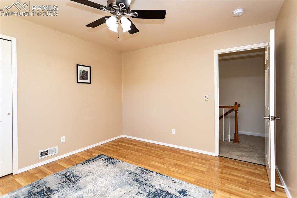 2nd bedroom.  Notice the laminate flooring.