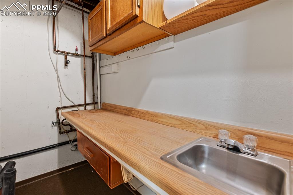 Bonus room in the basement - previously used as a dark room.