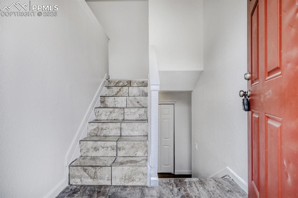 824 Holmes Drive photo 3