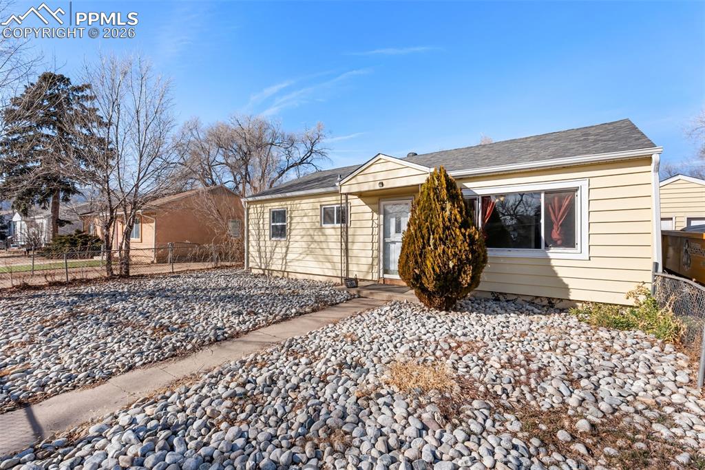 1218 Aspen Avenue photo 3