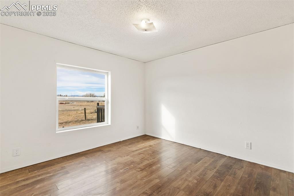 additional 3rd bedroom on main level