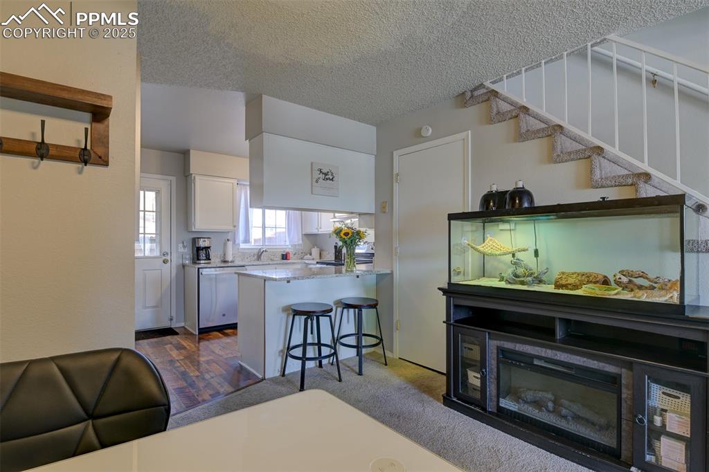 Dining area off the kitchen showing the breakfast bar 