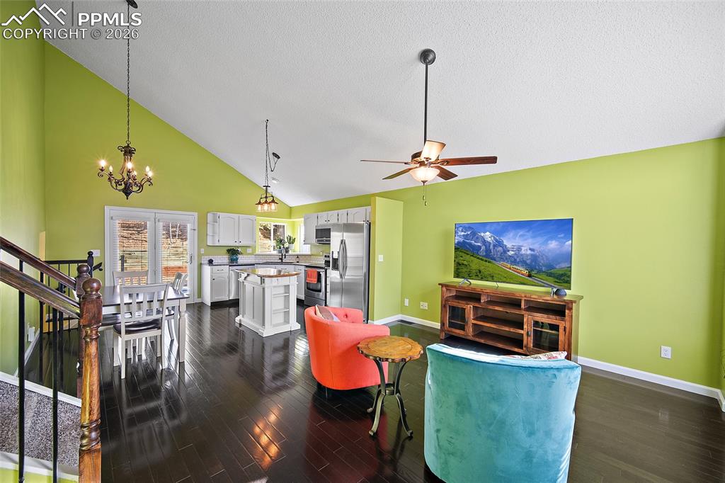 7945 Remington Ridge Place photo 2