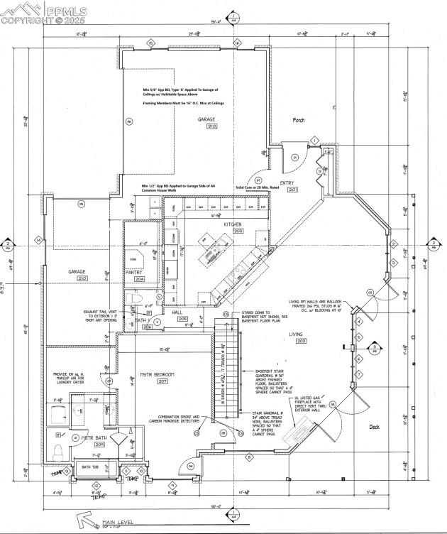 Main Level - Owners Ensuite, 1/2 bath, walkout 