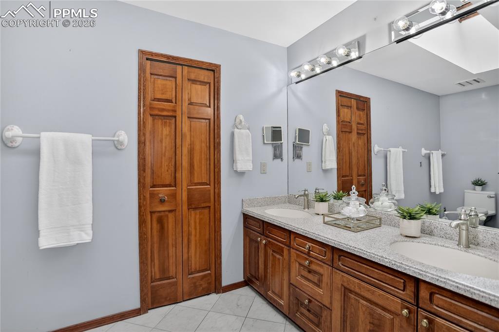 5-piece primary bath