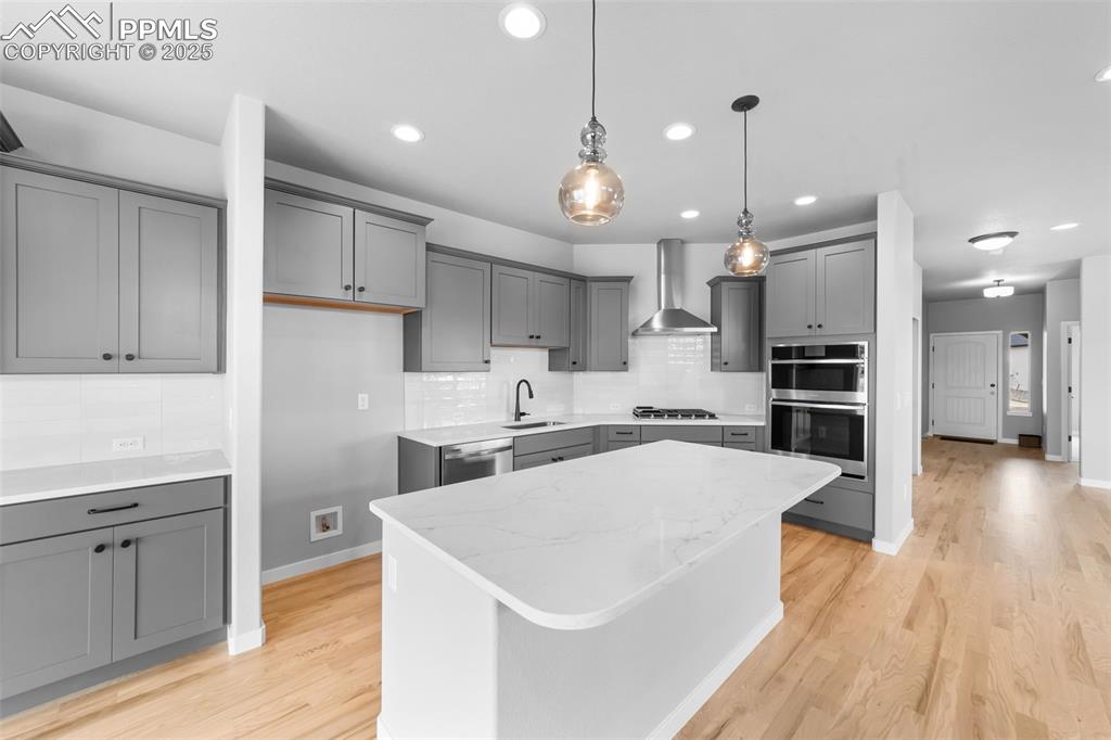 8643 Noreen Falls Drive photo 2