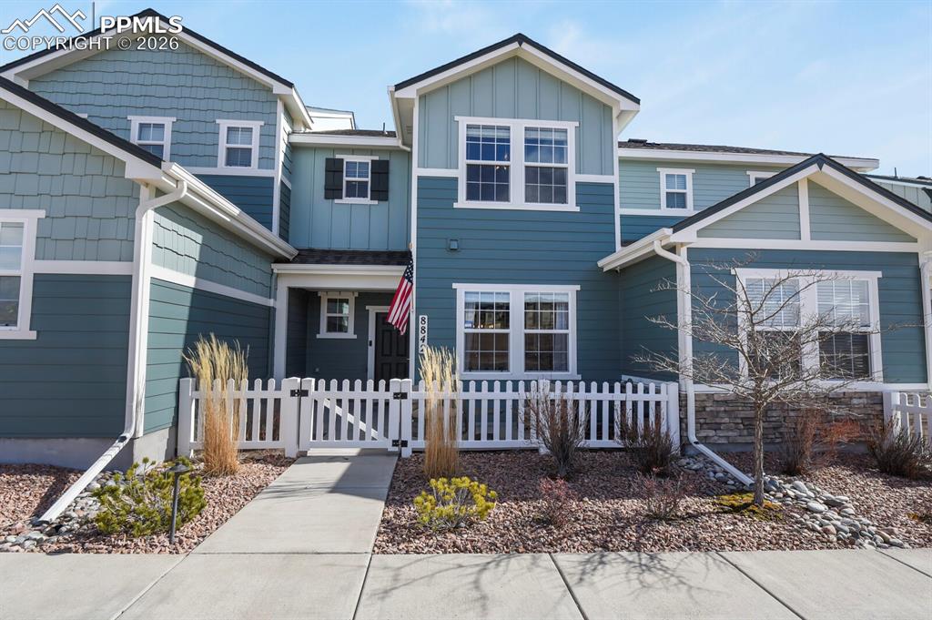 8842 White Prairie View