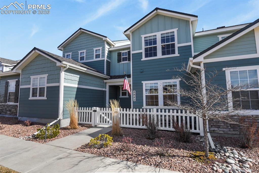 8842 White Prairie View photo 2