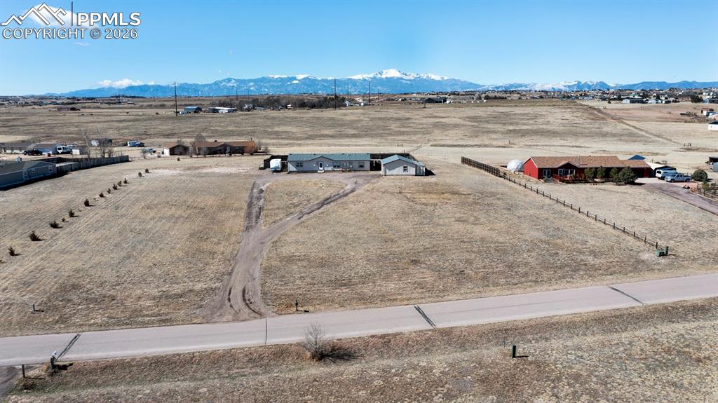 5664 Southfork Drive photo 2