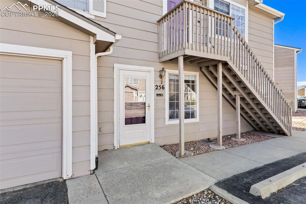 256 Ellers Grove photo 3