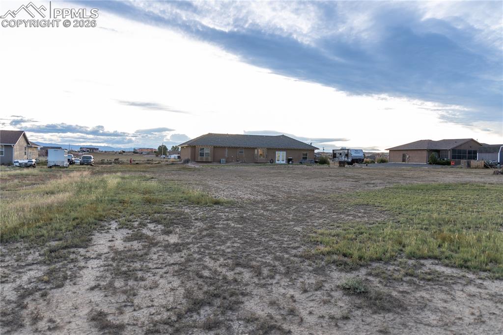 View of yard with a residential view