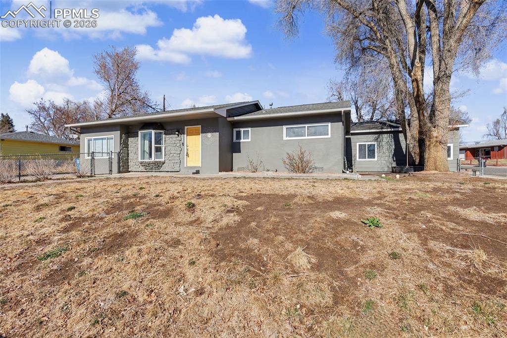 1601 Hallam Avenue photo 2