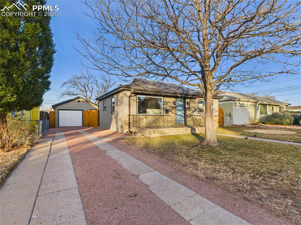 2727 Denver Boulevard photo 3