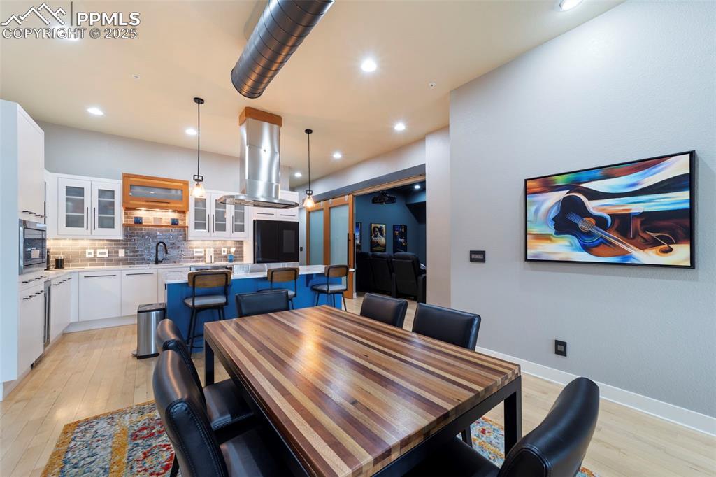 319 N Tejon Street #202 photo 3