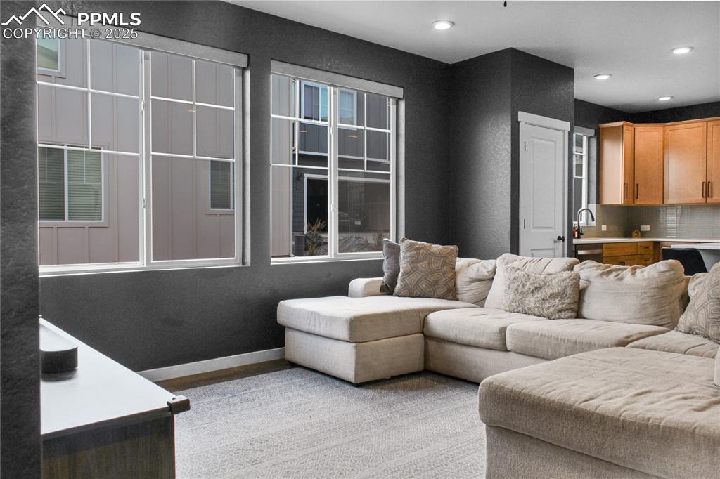 5869 Spring Breeze Drive photo 2