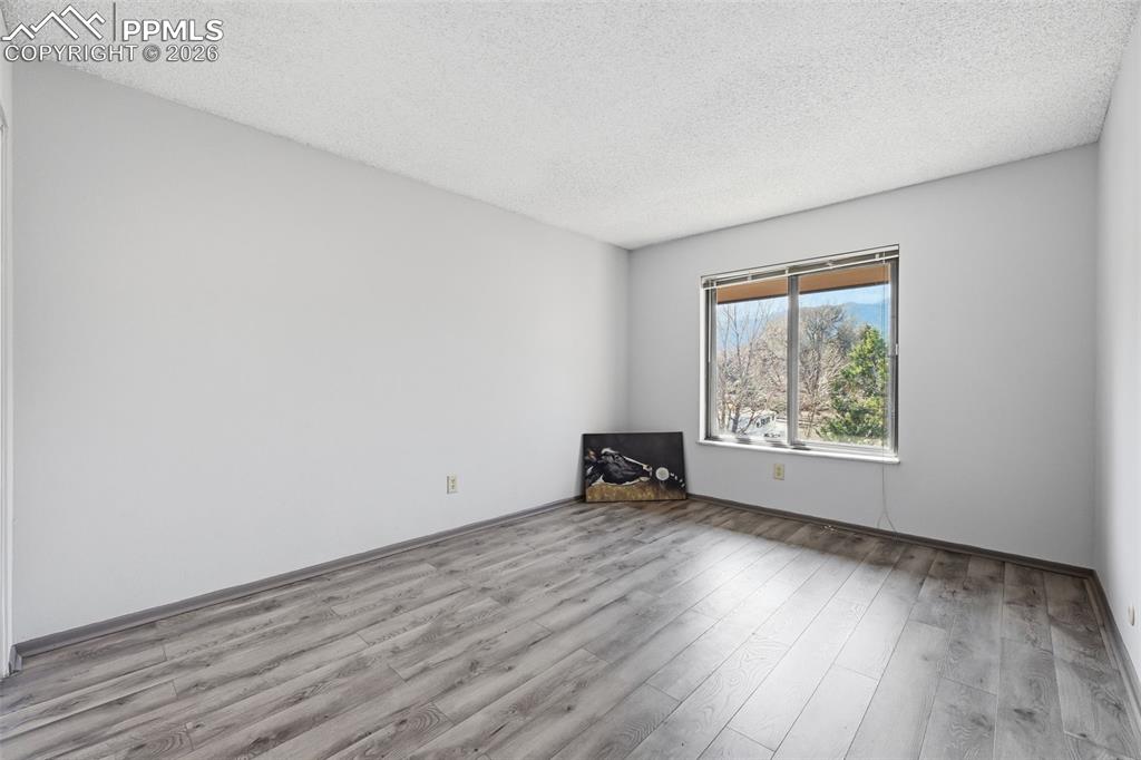 Upper level 2nd bedroom